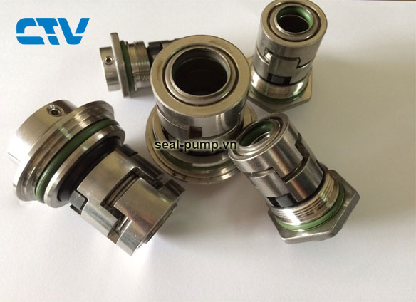 Thay phớt máy bơm công nghiệp cho khách hàng trên khắp cả nước